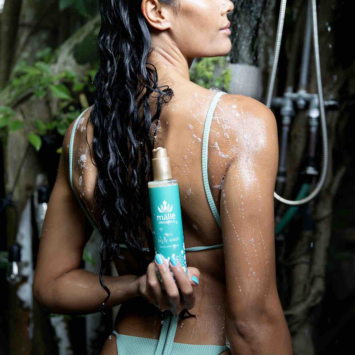 organic monoi coconut tiare gardenia body wash gel cleanser with aloe and botanical ingredients